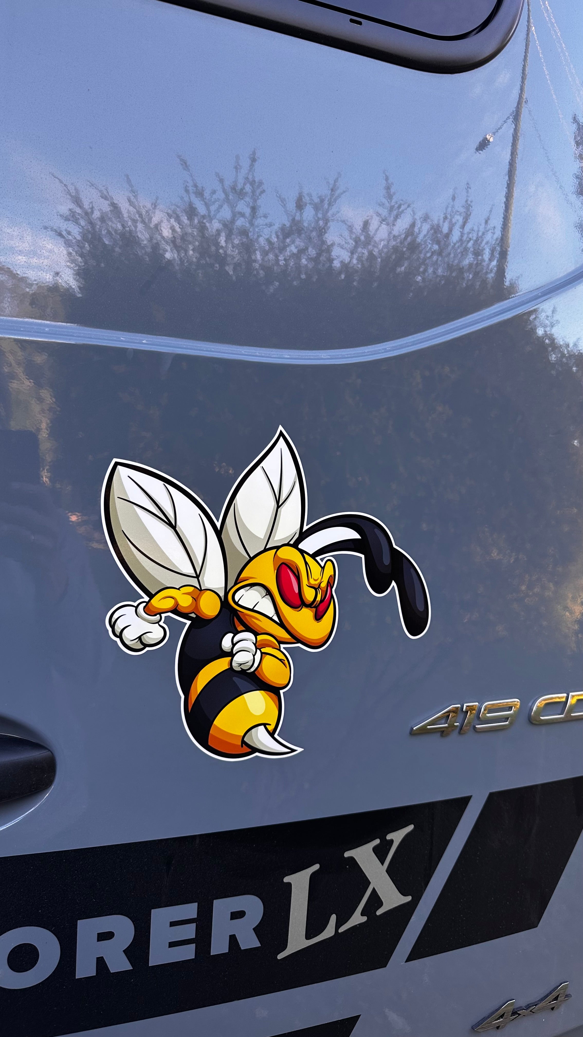 Large Angry Bee , Hornet sticker decal for RV Motorhome,, truck, ute, 4x4 vehicl